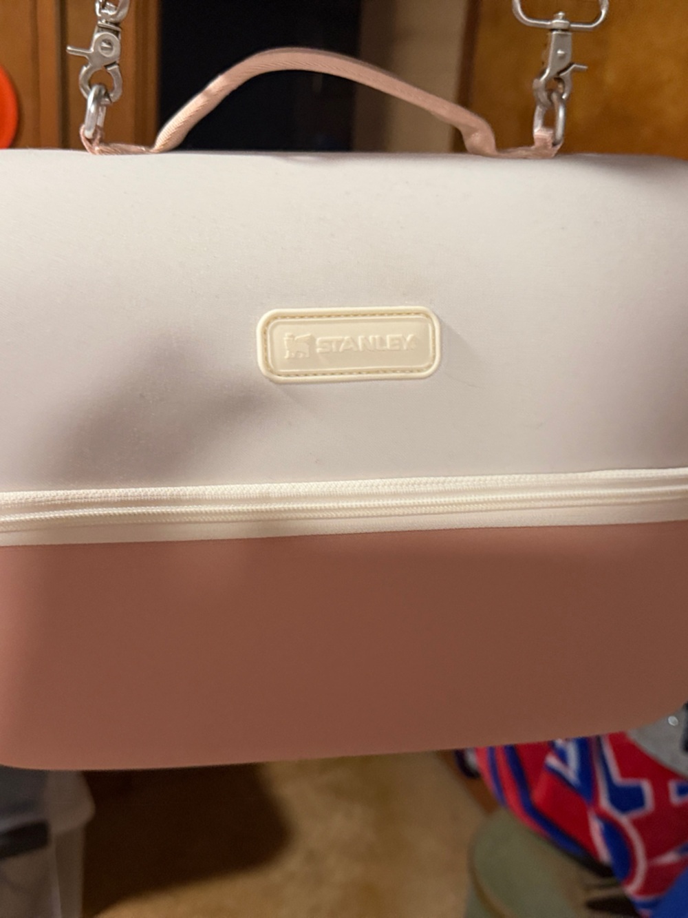 Stanley Pink and White Lunch Case with Top Handle - Picture 2 of 8